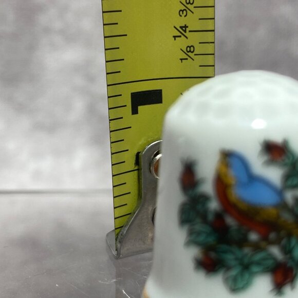 Porcelain Thimble W/ Bird & Floral Design "Arcos" Gold Trim Collectible Sewing - Picture 9 of 9